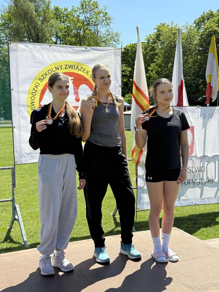 miejsce Maji Burzyńskiej na 300m z rekordem Województwa Podlaskiego