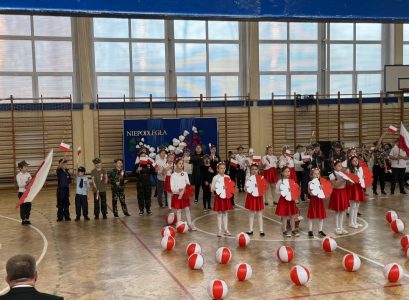 Uroczysty apel z okazji Święta Niepodległości