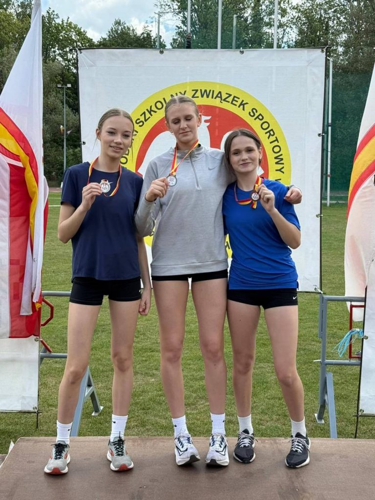 Zawodniczki biorące udział w zawodach
